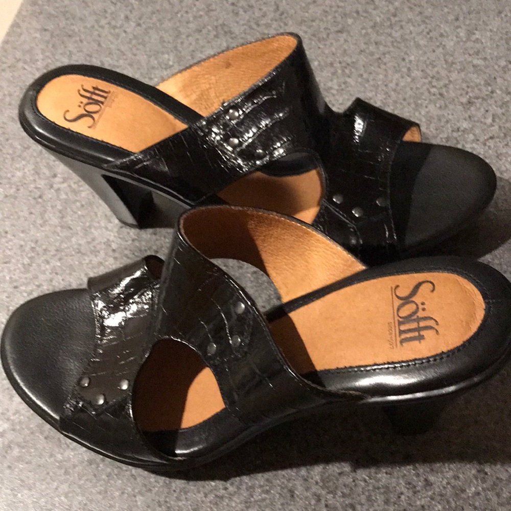 Sofft leather black heels size 8